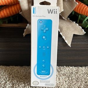 Nintendo Wii Remote plus (NIB)